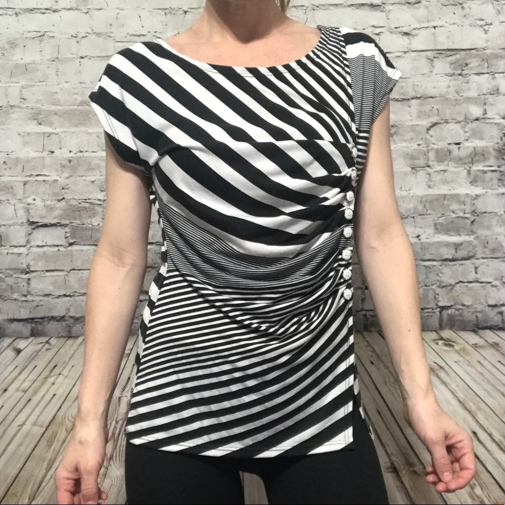 ‼️Bananas Monkey Black & White Top w Button detail